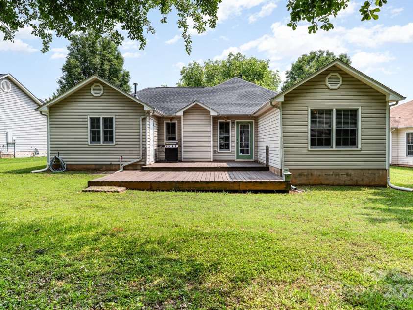 1626 Riverglenn Court, Rock Hill, SC 29732.  MLS# CAR4262997, YatesRealty ID 18014. 