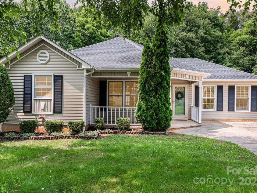 1626 Riverglenn Court, Rock Hill, SC 29732.  MLS# CAR4262997, YatesRealty ID 18014. 