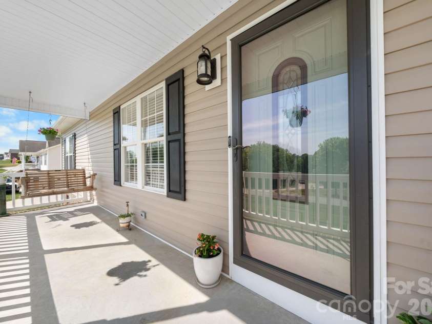 5087 South Oak Circle, Granite Falls, NC 28630.  MLS# CAR4374604, YatesRealty ID 18014. 