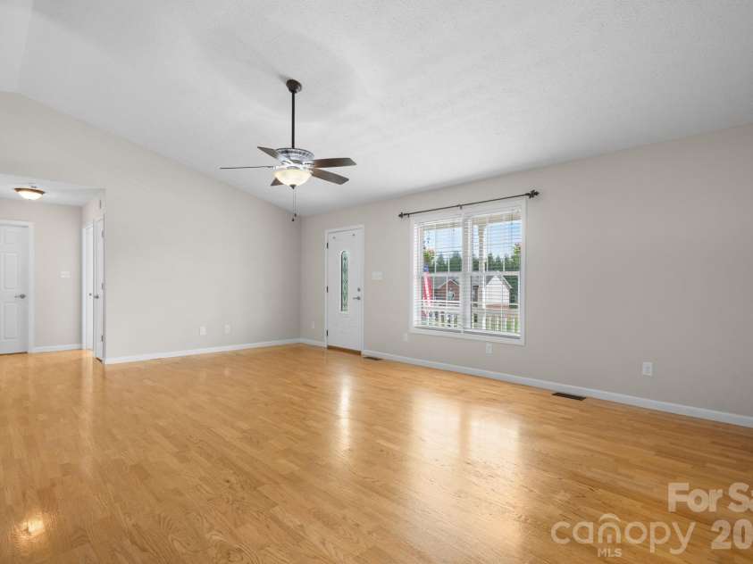 5087 South Oak Circle, Granite Falls, NC 28630.  MLS# CAR4374604, YatesRealty ID 18014. 