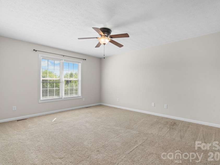 5087 South Oak Circle, Granite Falls, NC 28630.  MLS# CAR4374604, YatesRealty ID 18014. 