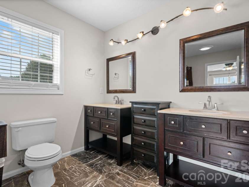 5087 South Oak Circle, Granite Falls, NC 28630.  MLS# CAR4374604, YatesRealty ID 18014. 