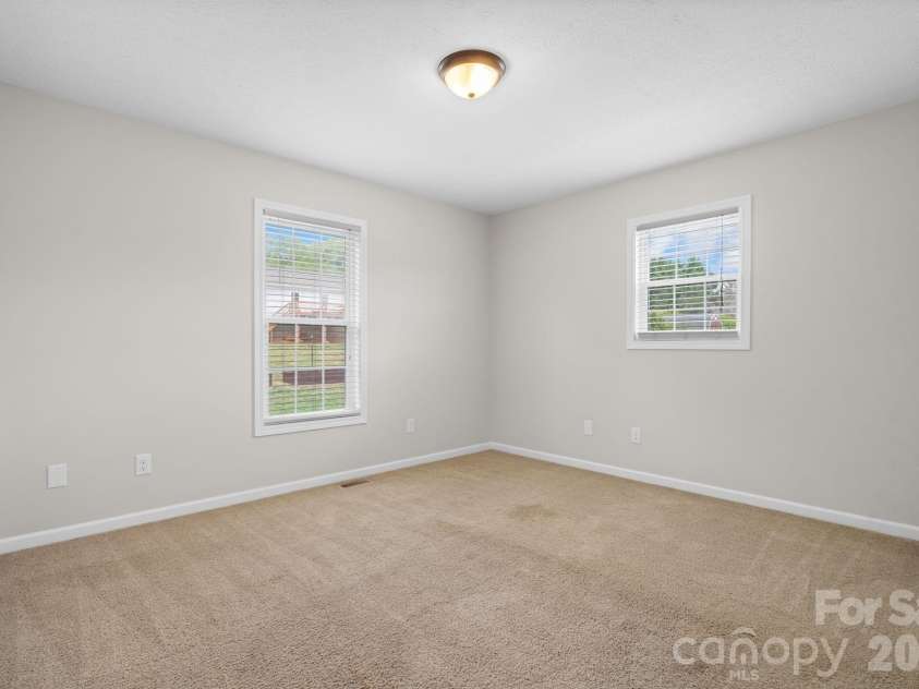 5087 South Oak Circle, Granite Falls, NC 28630.  MLS# CAR4374604, YatesRealty ID 18014. 