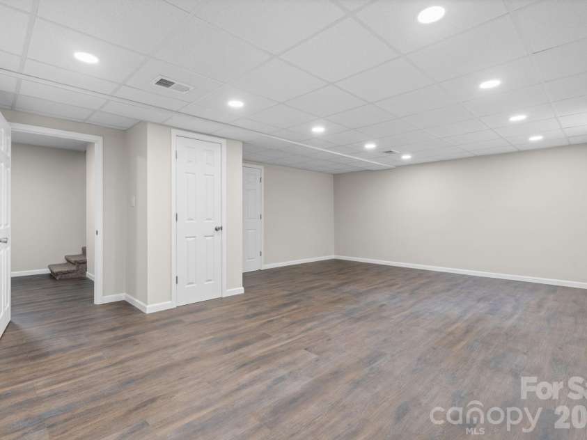 5087 South Oak Circle, Granite Falls, NC 28630.  MLS# CAR4374604, YatesRealty ID 18014. 