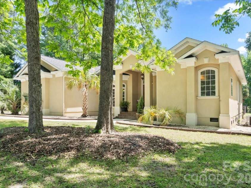 411 Chapman Street, Chesterfield, SC 29709.  MLS# CAR4374131, YatesRealty ID 18015. 