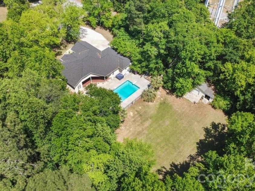 411 Chapman Street, Chesterfield, SC 29709.  MLS# CAR4374131, YatesRealty ID 18015. 