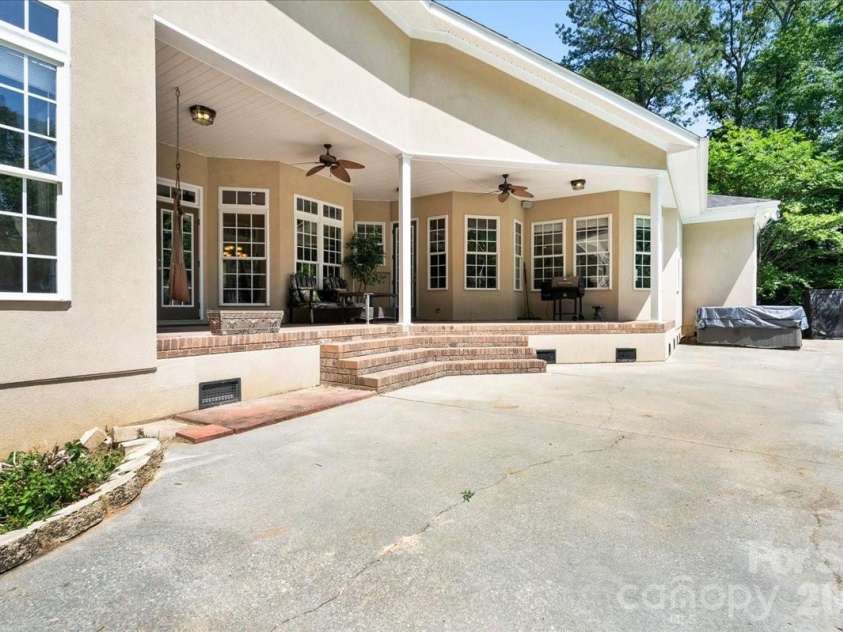 411 Chapman Street, Chesterfield, SC 29709.  MLS# CAR4374131, YatesRealty ID 18015. Covered back porch