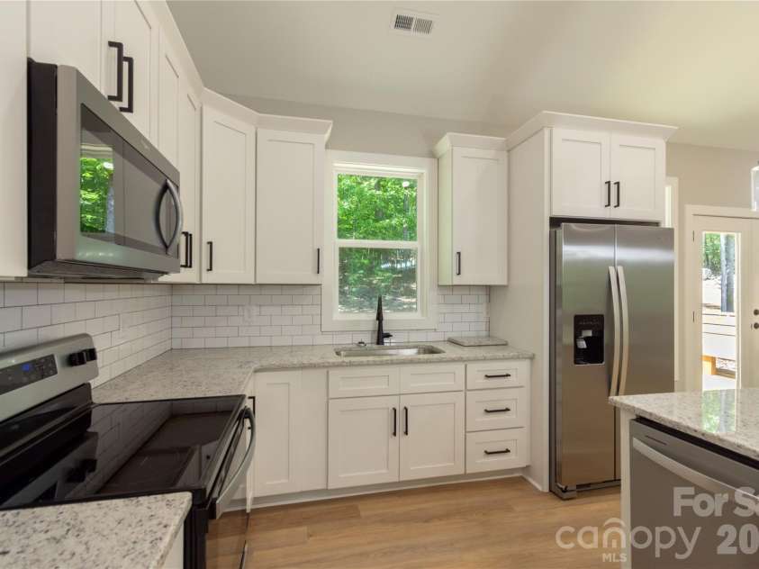 472 Oak Road, Norwood, NC 28128.  MLS# CAR4354935, YatesRealty ID 18016. 