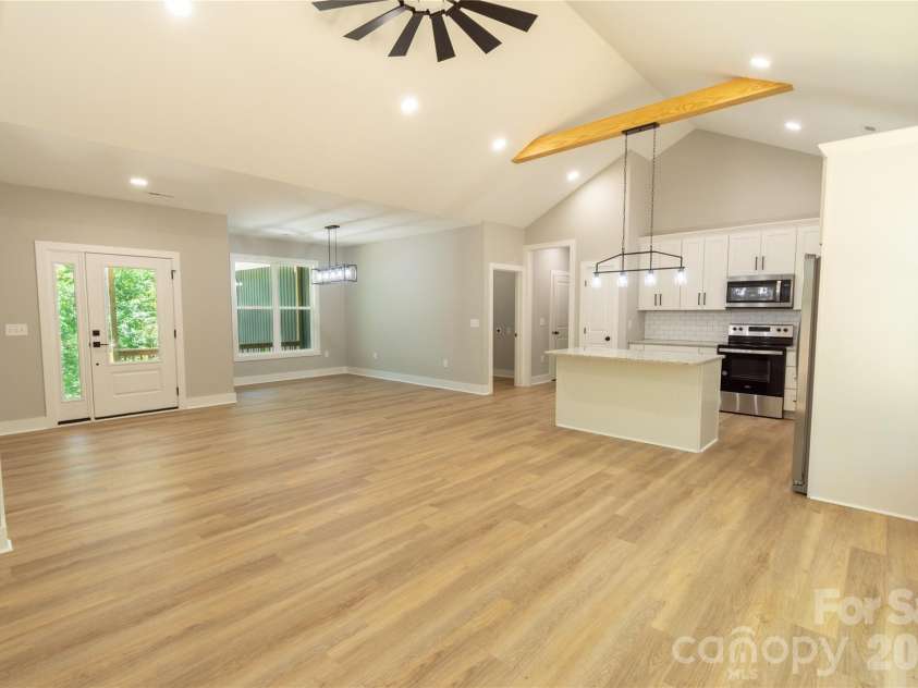472 Oak Road, Norwood, NC 28128.  MLS# CAR4354935, YatesRealty ID 18016. 