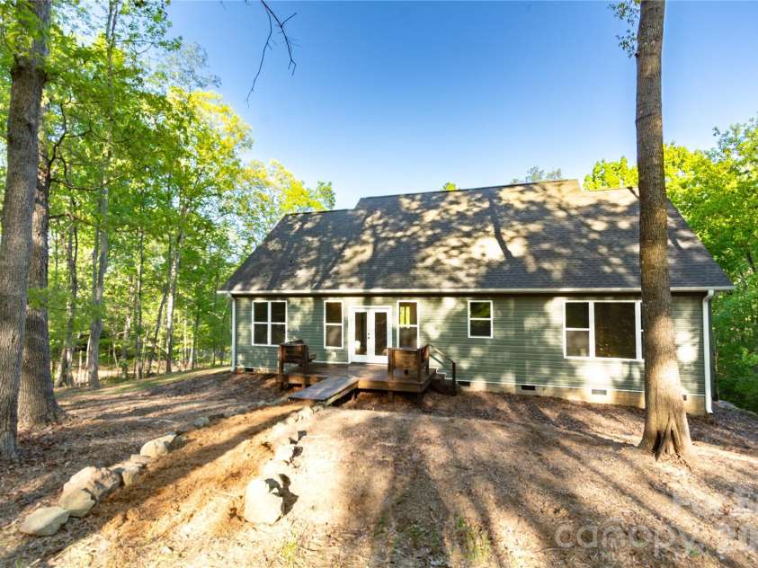 472 Oak Road, Norwood, NC 28128.  MLS# CAR4354935, YatesRealty ID 18016. 