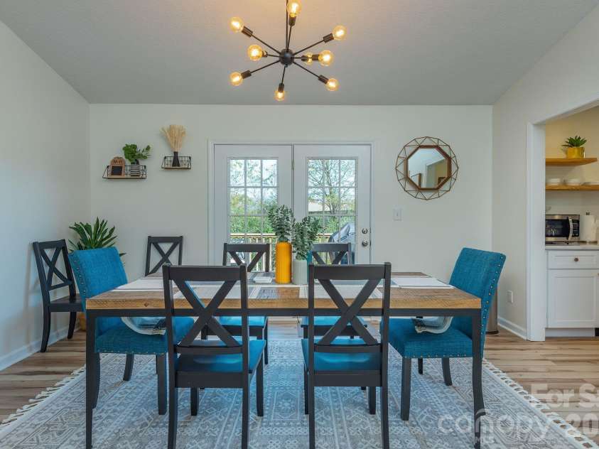18 Garrison Road, Weaverville, NC 28787.  MLS# CAR4345981, YatesRealty ID 18017. 