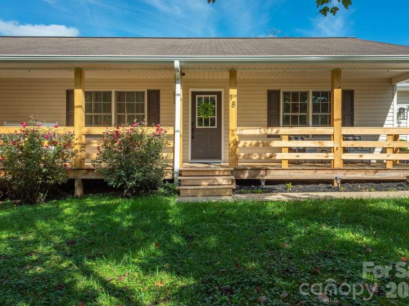 18 Garrison Road, Weaverville, NC 28787.  MLS# CAR4345981, YatesRealty ID 18017. 