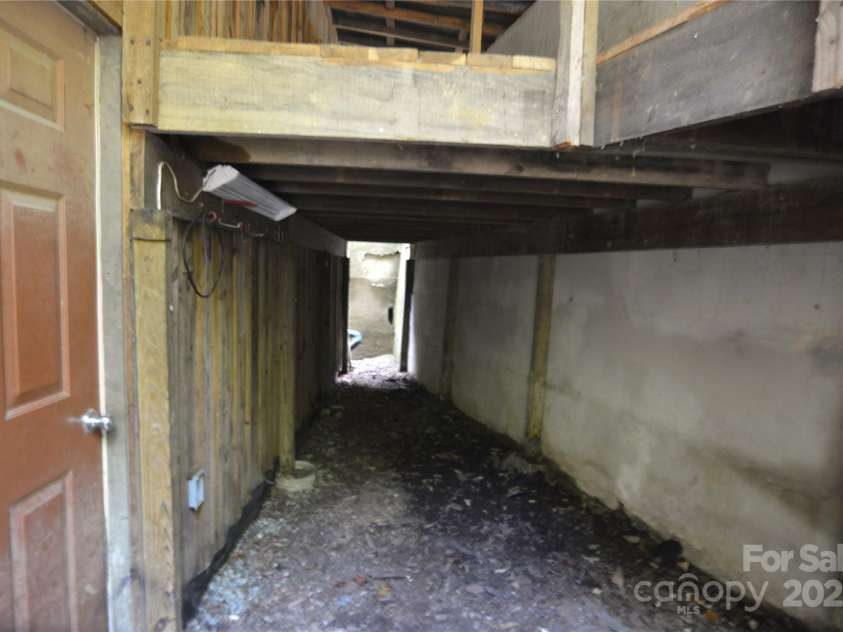 140 Ivy Trails Road, Weaverville, NC 28787.  MLS# CAR4228155, YatesRealty ID 18018. 