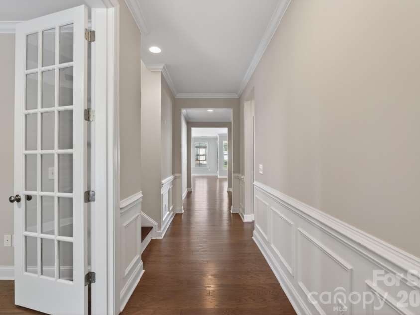 208 Helton Lane, Fort Mill, SC 29708.  MLS# CAR4368542, YatesRealty ID 18018. Foyer Hallway