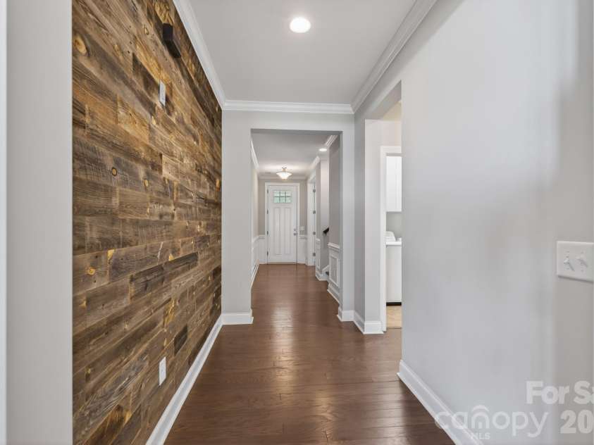 208 Helton Lane, Fort Mill, SC 29708.  MLS# CAR4368542, YatesRealty ID 18018. Foyer Hallway