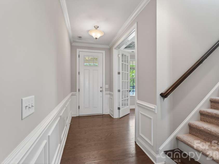 208 Helton Lane, Fort Mill, SC 29708.  MLS# CAR4368542, YatesRealty ID 18018. Front Entrance Hallway