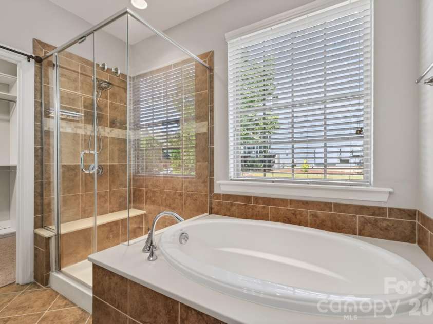 208 Helton Lane, Fort Mill, SC 29708.  MLS# CAR4368542, YatesRealty ID 18018. Primary Bathroom