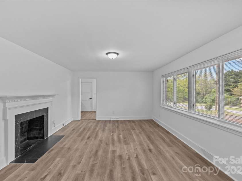 1601 Gambia Street, Charlotte, NC 28208.  MLS# CAR4245420, YatesRealty ID 18019. 