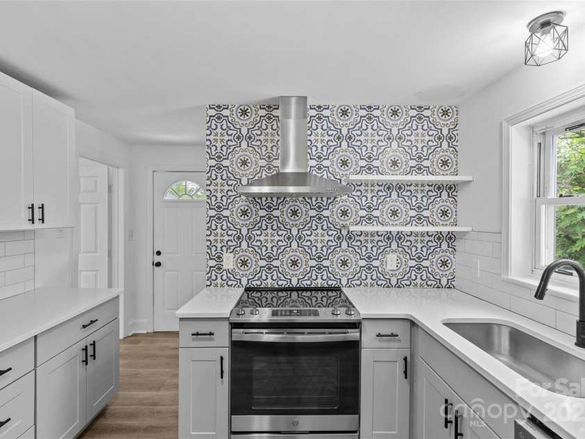 1601 Gambia Street, Charlotte, NC 28208.  MLS# CAR4245420, YatesRealty ID 18019. 