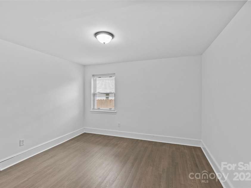 1601 Gambia Street, Charlotte, NC 28208.  MLS# CAR4245420, YatesRealty ID 18019. 