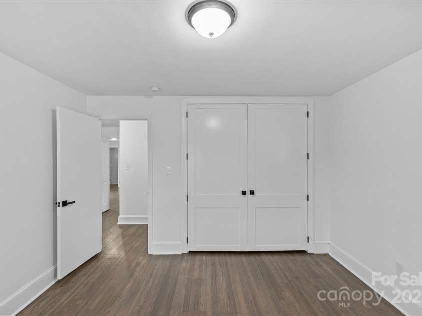 1601 Gambia Street, Charlotte, NC 28208.  MLS# CAR4245420, YatesRealty ID 18019. 