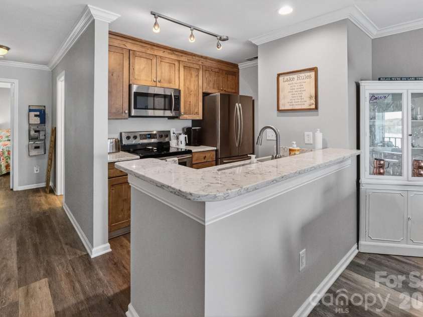 367 Northwest Drive, Davidson, NC 28036.  MLS# CAR4344885, YatesRealty ID 18020. 