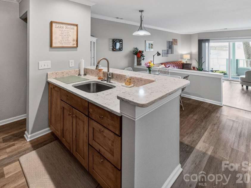 367 Northwest Drive, Davidson, NC 28036.  MLS# CAR4344885, YatesRealty ID 18020. 