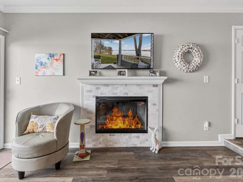 367 Northwest Drive, Davidson, NC 28036.  MLS# CAR4344885, YatesRealty ID 18020. 