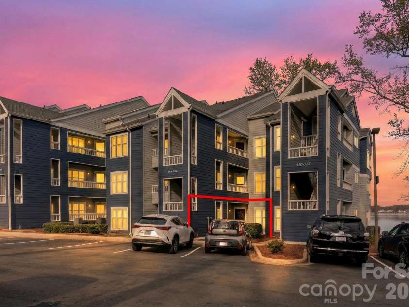 367 Northwest Drive, Davidson, NC 28036.  MLS# CAR4344885, YatesRealty ID 18020. 