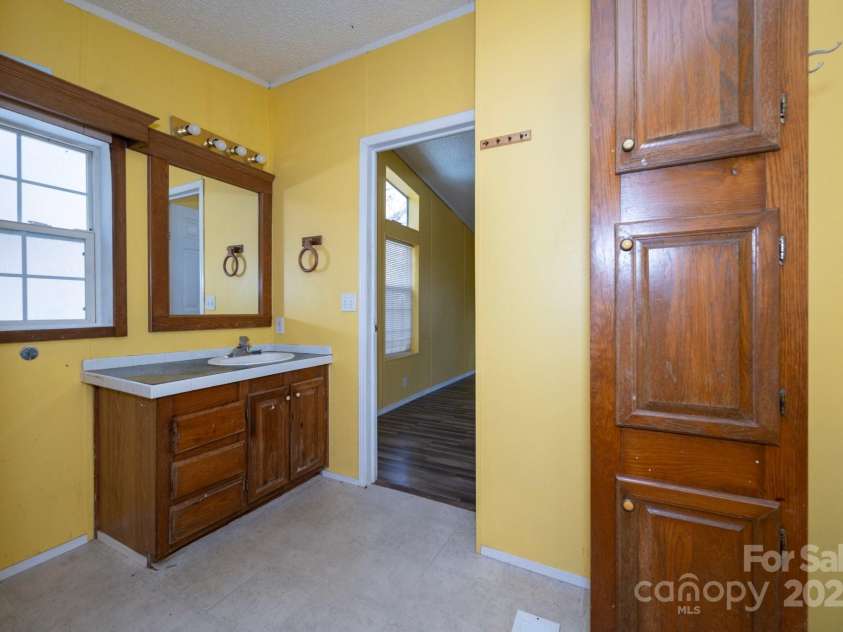 6 Wisteria Court, Asheville, NC 28806.  MLS# CAR4235223, YatesRealty ID 18020. 