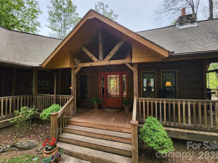 604 Croft View Drive, Bakersville, NC 28705.  MLS# CAR4367249, YatesRealty ID 18021. 