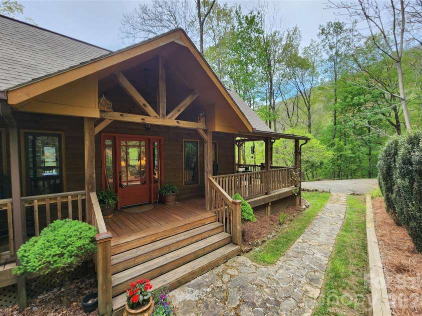604 Croft View Drive, Bakersville, NC 28705.  MLS# CAR4367249, YatesRealty ID 18021. 
