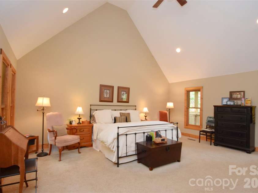 604 Croft View Drive, Bakersville, NC 28705.  MLS# CAR4367249, YatesRealty ID 18021. 