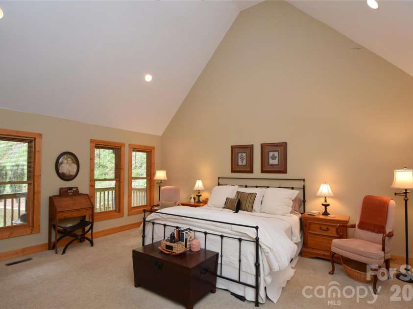 604 Croft View Drive, Bakersville, NC 28705.  MLS# CAR4367249, YatesRealty ID 18021. 
