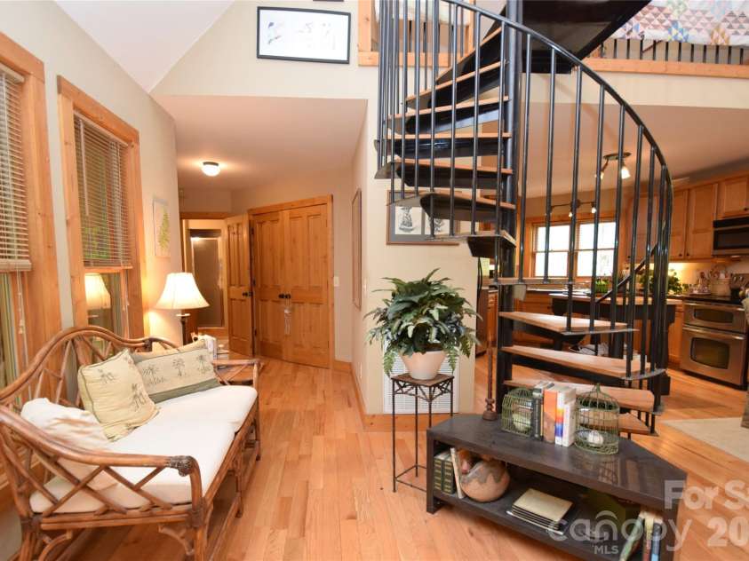 604 Croft View Drive, Bakersville, NC 28705.  MLS# CAR4367249, YatesRealty ID 18021. 