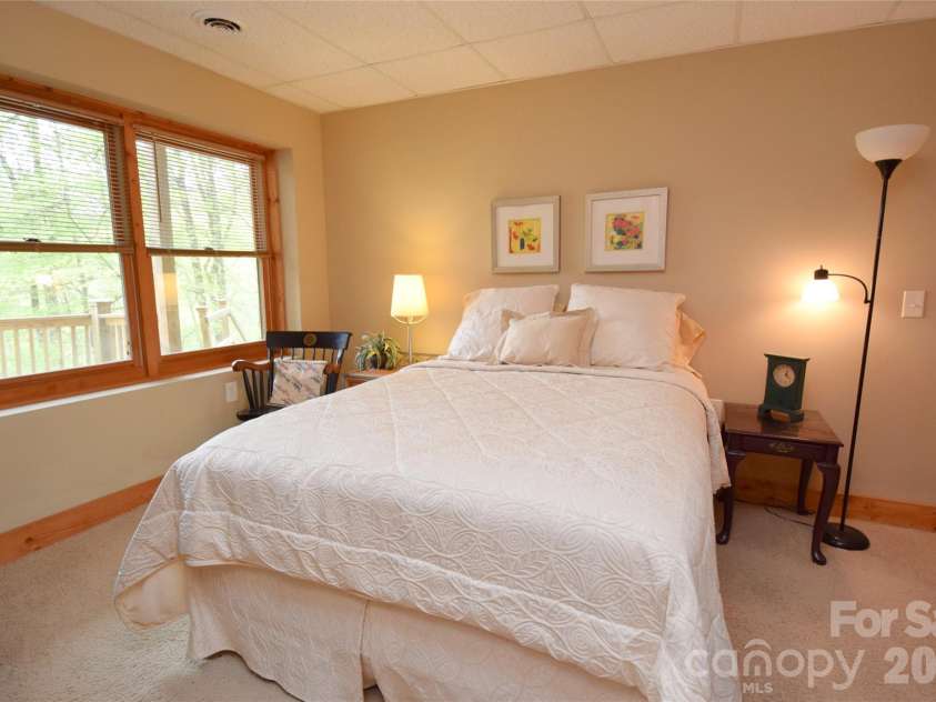604 Croft View Drive, Bakersville, NC 28705.  MLS# CAR4367249, YatesRealty ID 18021. 