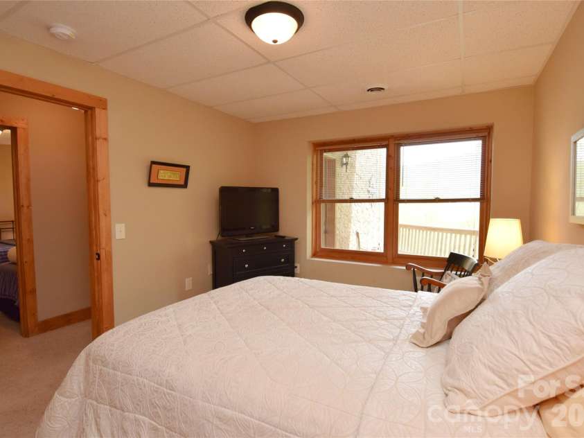 604 Croft View Drive, Bakersville, NC 28705.  MLS# CAR4367249, YatesRealty ID 18021. 