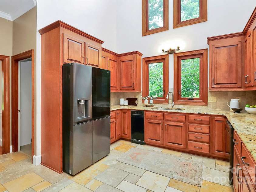 4509 Rosecliff Drive, Charlotte, NC 28277.  MLS# CAR4253851, YatesRealty ID 18022. 