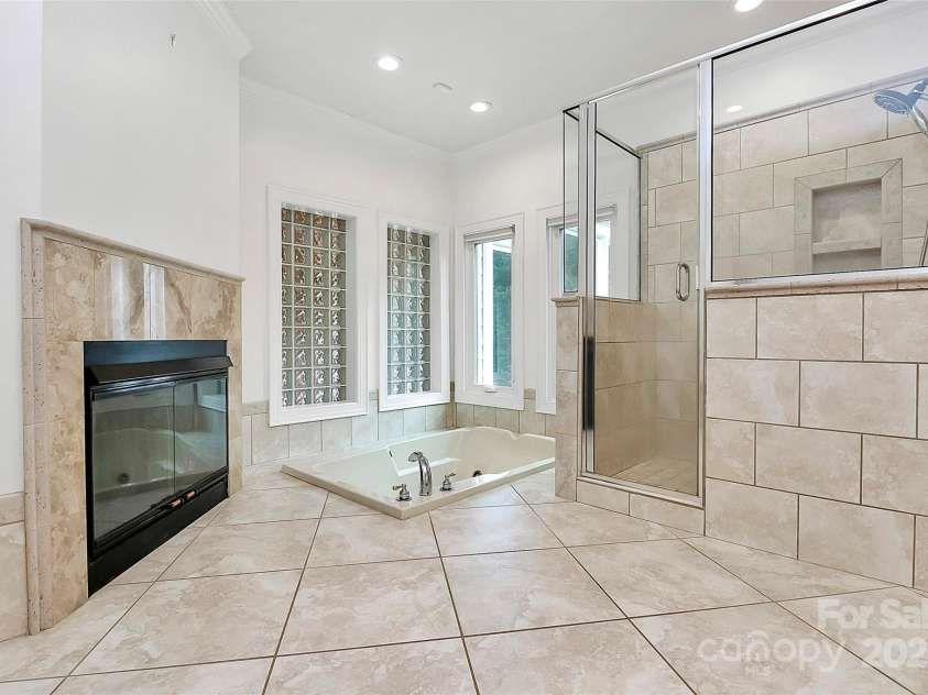 4509 Rosecliff Drive, Charlotte, NC 28277.  MLS# CAR4253851, YatesRealty ID 18022. 