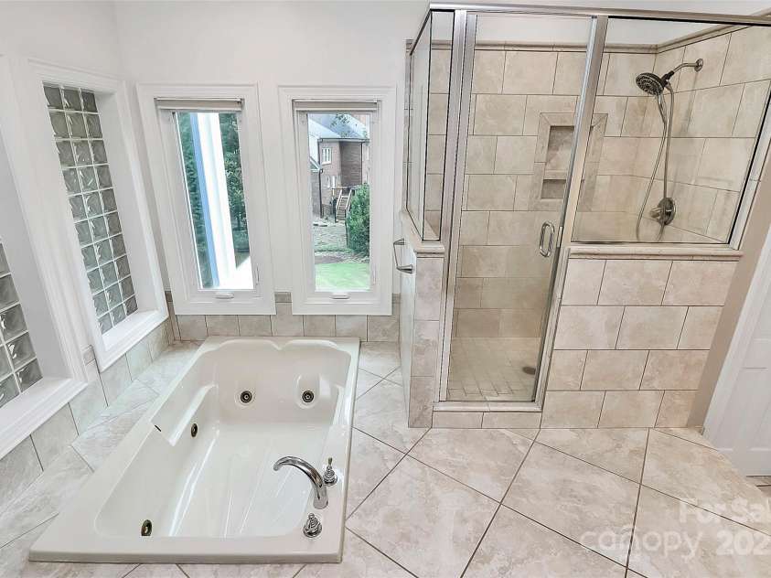 4509 Rosecliff Drive, Charlotte, NC 28277.  MLS# CAR4253851, YatesRealty ID 18022. 