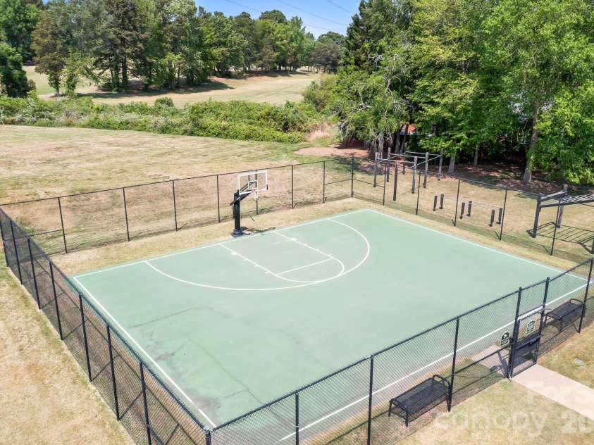8428 Brentfield Road, Huntersville, NC 28078.  MLS# CAR4372228, YatesRealty ID 18022. 