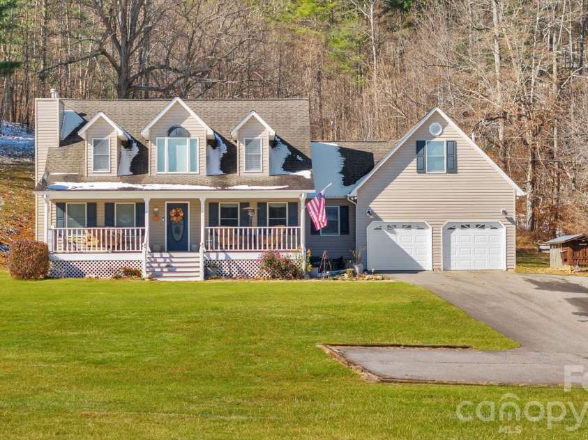 2581 Double Island Road, Burnsville, NC 28740.  MLS# CAR4320527, YatesRealty ID 18023. 