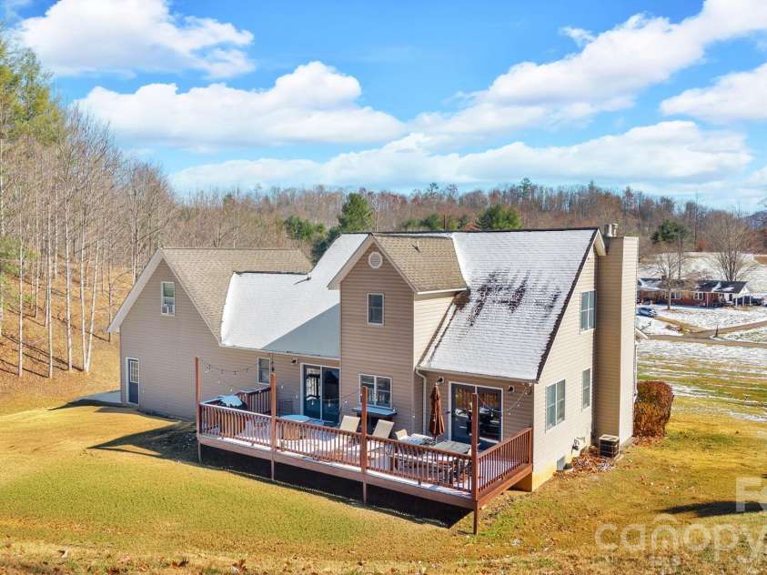 2581 Double Island Road, Burnsville, NC 28740.  MLS# CAR4320527, YatesRealty ID 18023. 