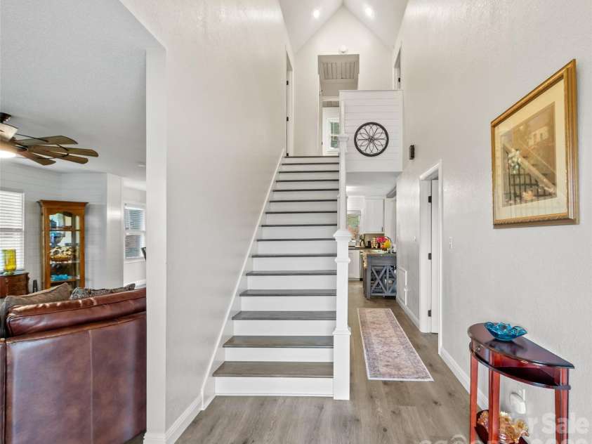 2581 Double Island Road, Burnsville, NC 28740.  MLS# CAR4320527, YatesRealty ID 18023. 