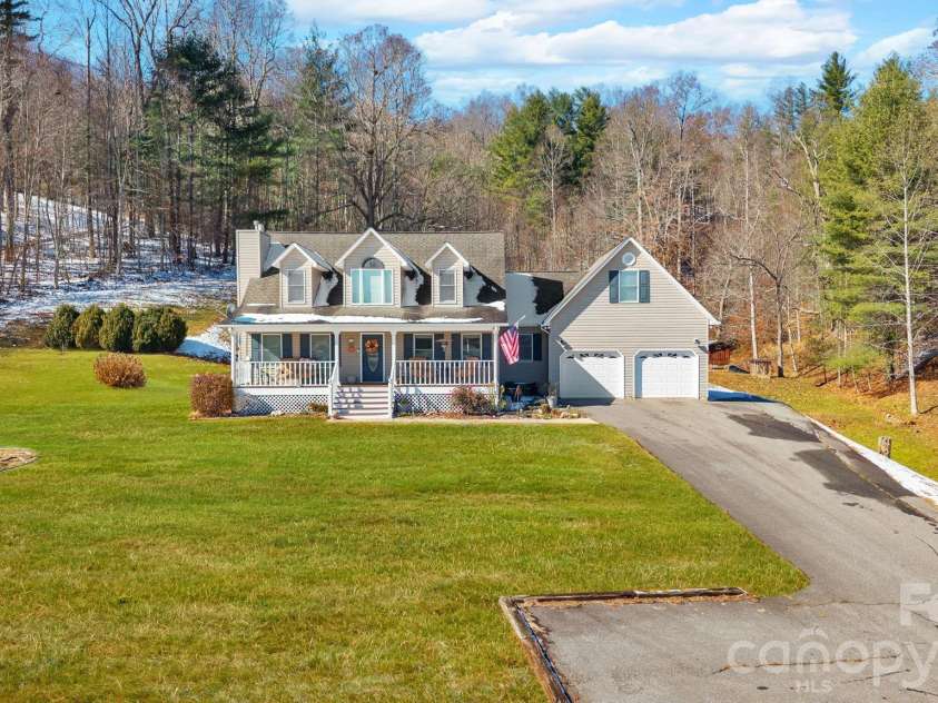 2581 Double Island Road, Burnsville, NC 28740.  MLS# CAR4320527, YatesRealty ID 18023. 