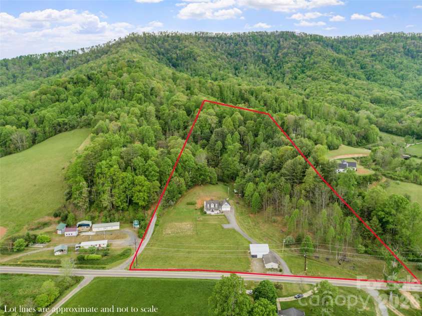 2581 Double Island Road, Burnsville, NC 28740.  MLS# CAR4320527, YatesRealty ID 18023. 