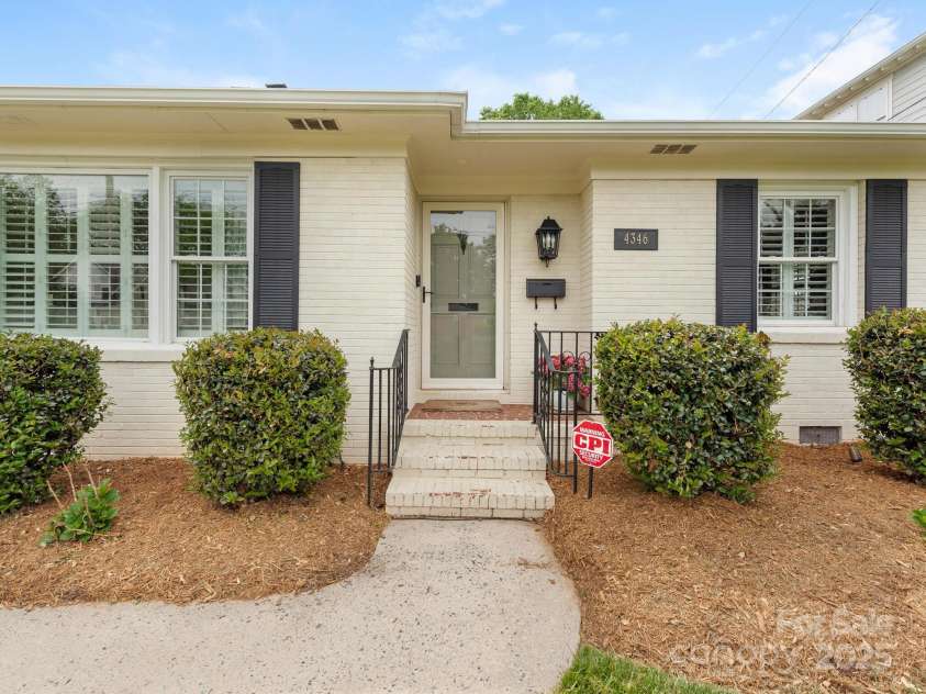 4346 Walker Road, Charlotte, NC 28211.  MLS# CAR4250204, YatesRealty ID 18023. Front Entry