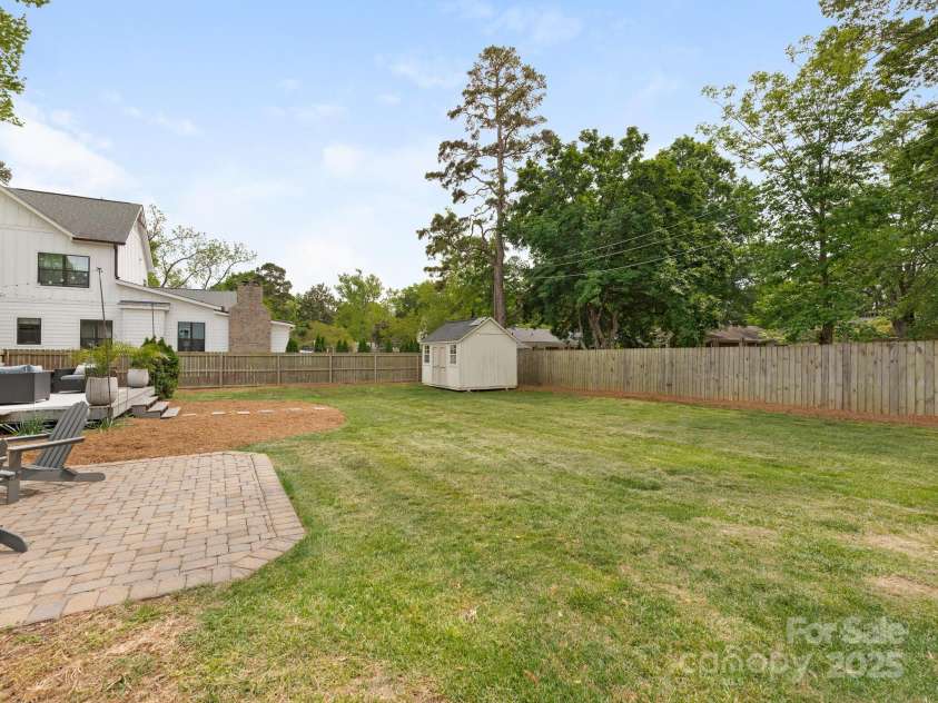 4346 Walker Road, Charlotte, NC 28211.  MLS# CAR4250204, YatesRealty ID 18023. Rear yard