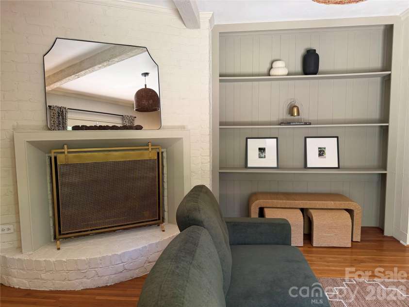 1419 Redcoat Drive, Charlotte, NC 28211.  MLS# CAR4375138, YatesRealty ID 18024. 