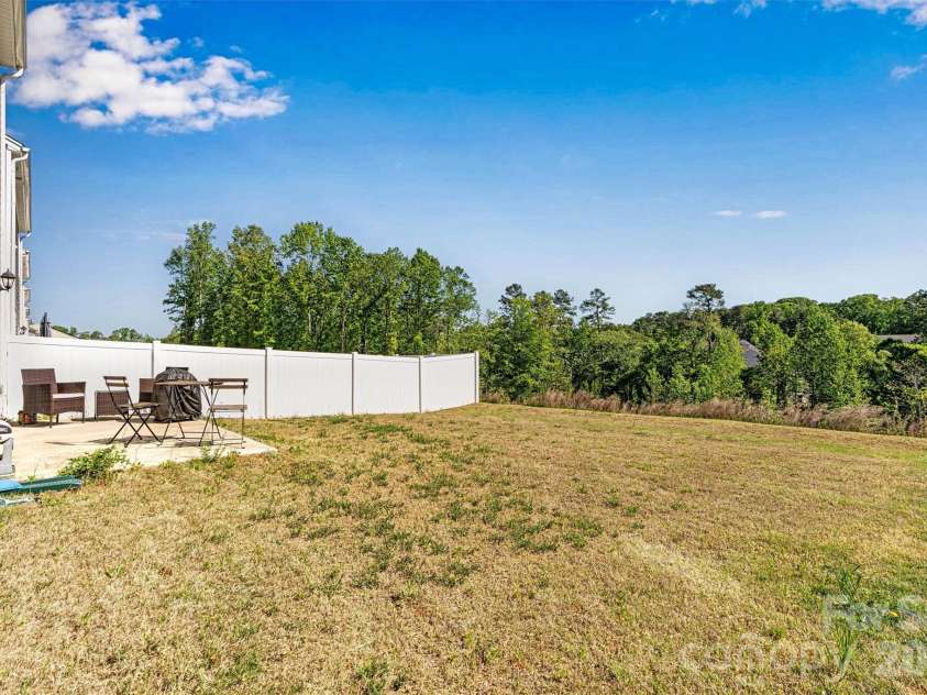 1241 37th Avenue Lane, Hickory, NC 28601.  MLS# CAR4373443, YatesRealty ID 18026. 